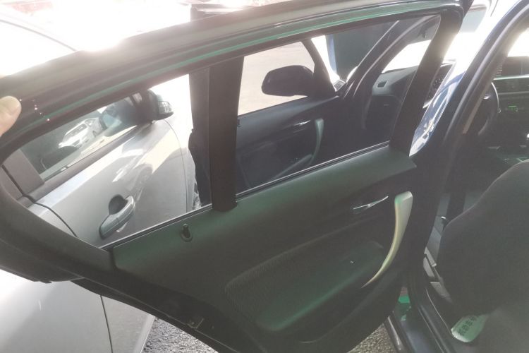 BMW 1 Series (Imported) 2019 #28 BMW 1 Series (Imported) 2019 car image #28