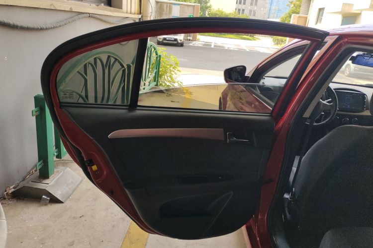 Roewe 350 2017 صورة سيارة #28