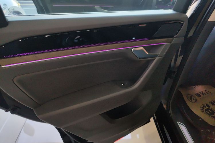 Volkswagen Touareg 2020 car image #28