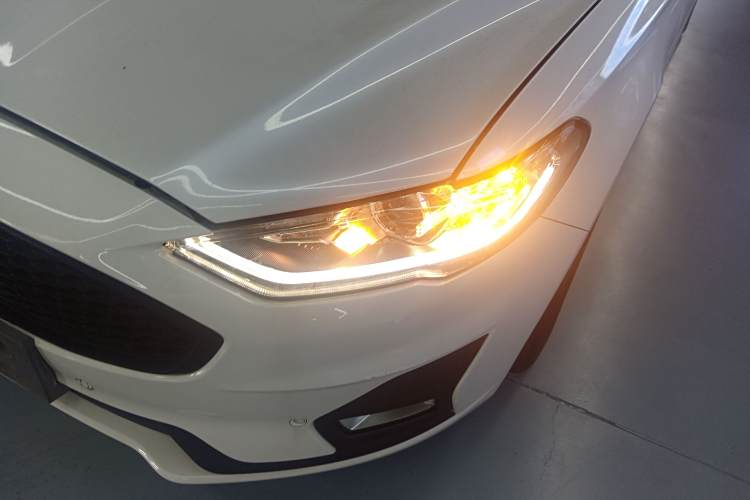 Ford Mondeo New Energy 2020 car image #28
