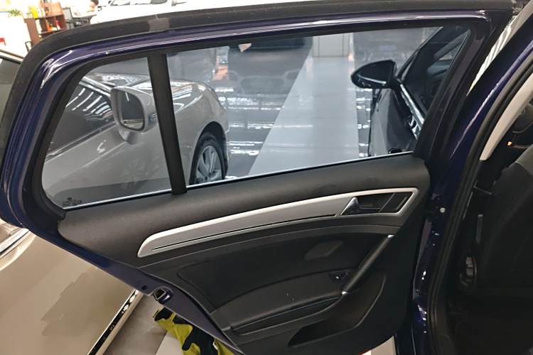 Volkswagen Golf Pure Electric 2020 image de voiture #28