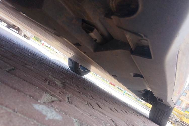 哪吒汽车 哪吒X 2024 汽车图片 #28