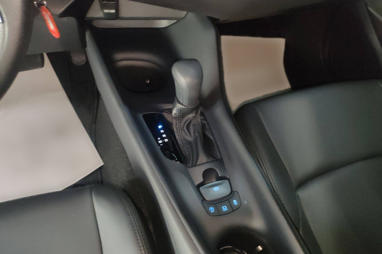 Toyota Izoa 2023 immagine di auto #28