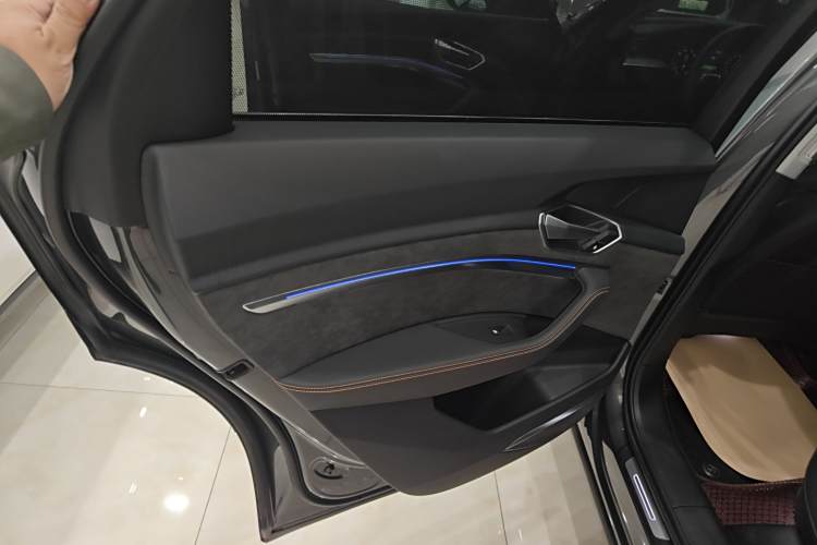 Audi e-tron 2022 imagen de coche #28