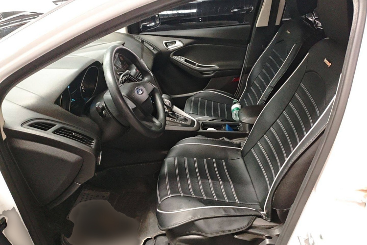 Ford Focus 2018 car image #28