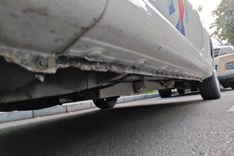 BYD e1 2020 car image #28