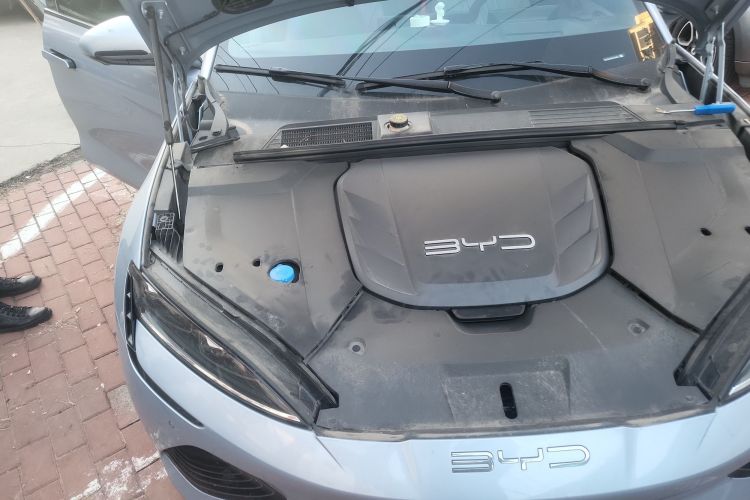 BYD Seal 2023 immagine di auto #28