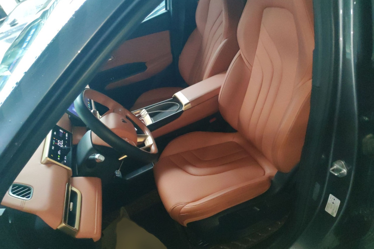 哪吒汽车 哪吒X 2024 汽车图片 #28