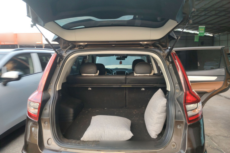 GEELY Vision X6 2019 car image #28
