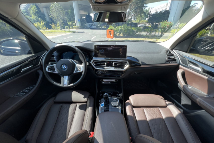 BMW iX3 2022 car image #28