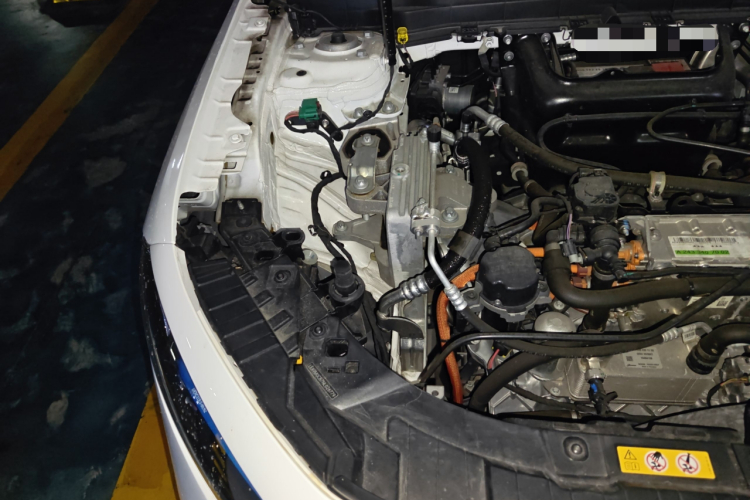 Mercedes-Benz EQB Class 2022 car image #28