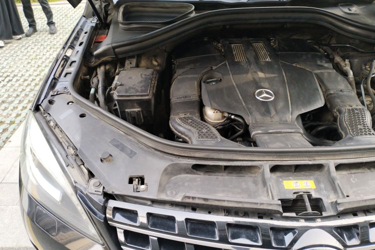 Mercedes-Benz M Class 2015 car image #28