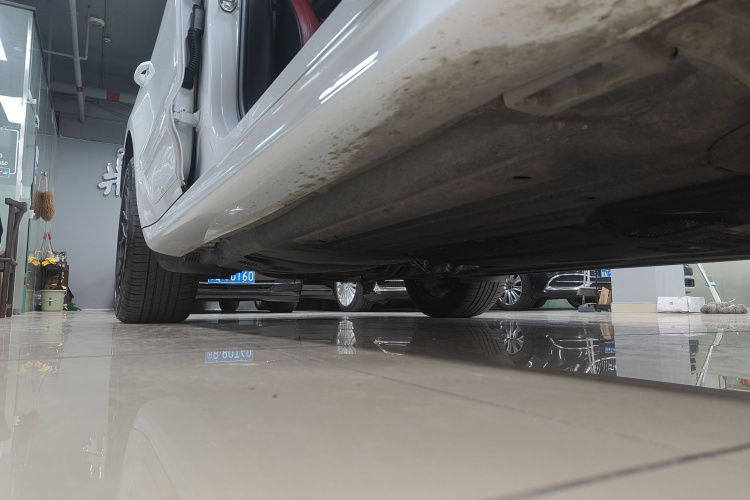 2018 #28 2018 car image #28