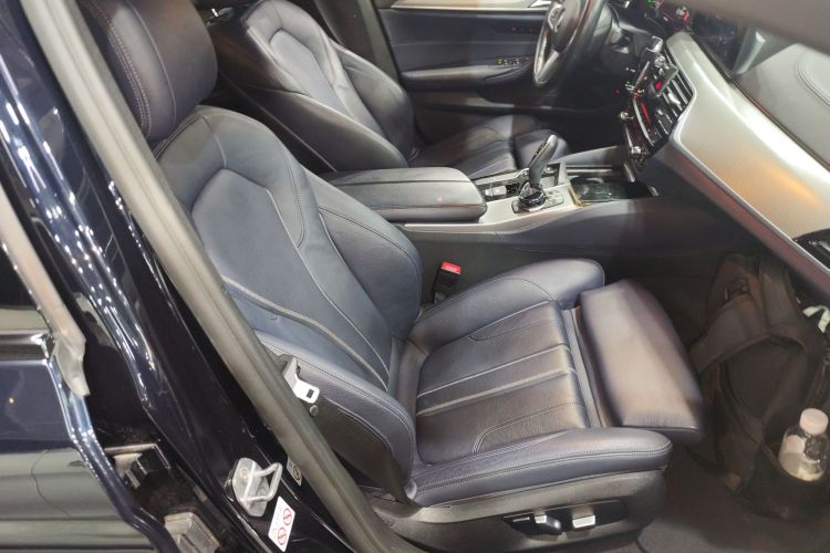 BMW 5 Series (Imported) 2018 car image #28