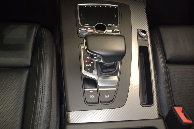 Audi Q5L 2018 imagem de carro #28