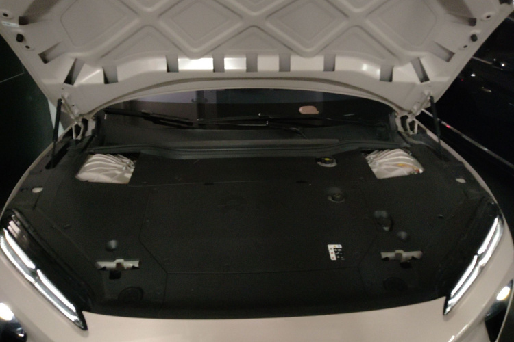 NIO ET5 2023 car image #28