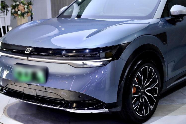 Zeekr 7X 2024 car image #28