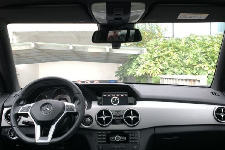 Mercedes-Benz GLK Class 2015 immagine di auto #28