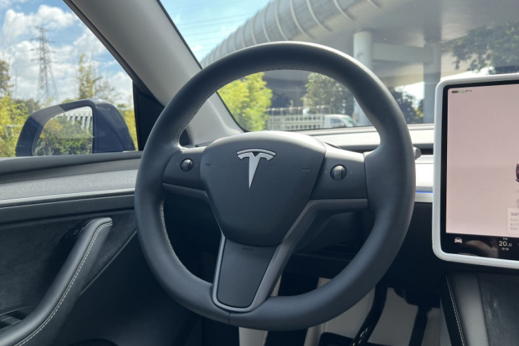 Tesla Model Y 2024 #28 Tesla Model Y 2024 immagine di auto #28