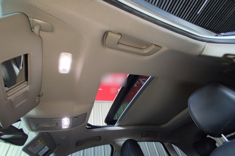 Audi Q3 2017 car image #28