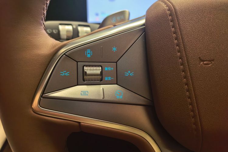 BYD Xia 2024 #28 BYD Xia 2024 immagine di auto #28