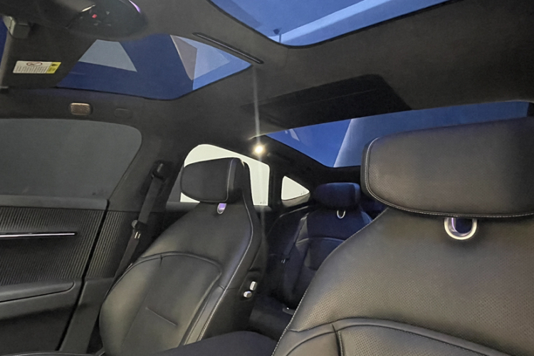 Avatr 12 2024 car image #28