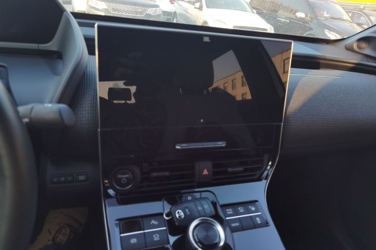 Toyota bZ4X 2022 immagine di auto #28