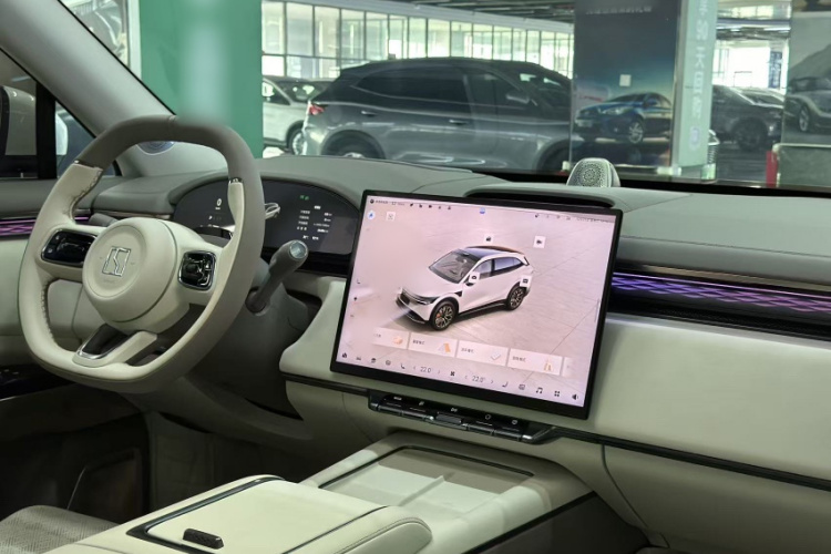 Zeekr 7X 2025 car image #28