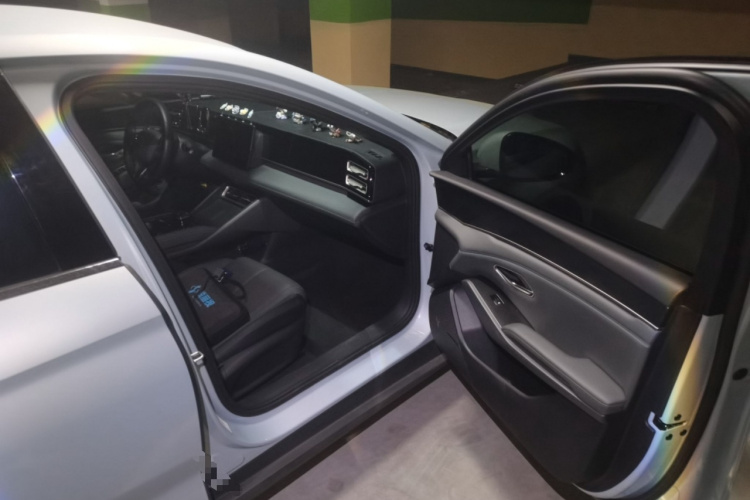 BYD Qin L 2024 #28 BYD Qin L 2024 car image #28