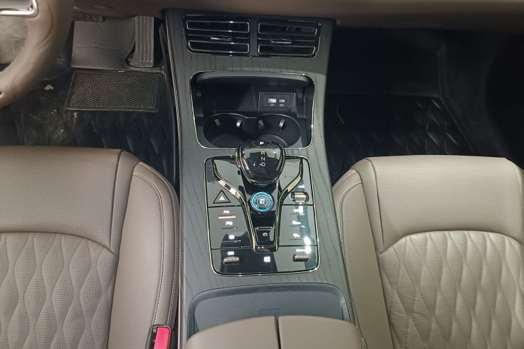 BYD Han 2022 #28 BYD Han 2022 car image #28