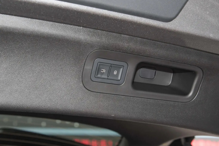 BYD Frigate 07 2024 #28 BYD Frigate 07 2024 car image #28