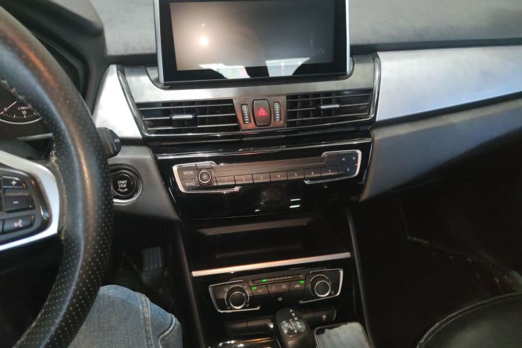 BMW 2 Series Tourer 2016 imagem de carro #28