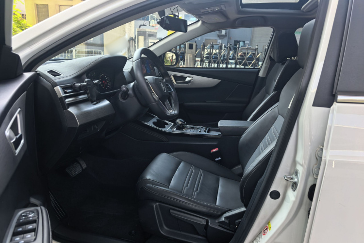 BYD Qin New Energy 2022 car image #28