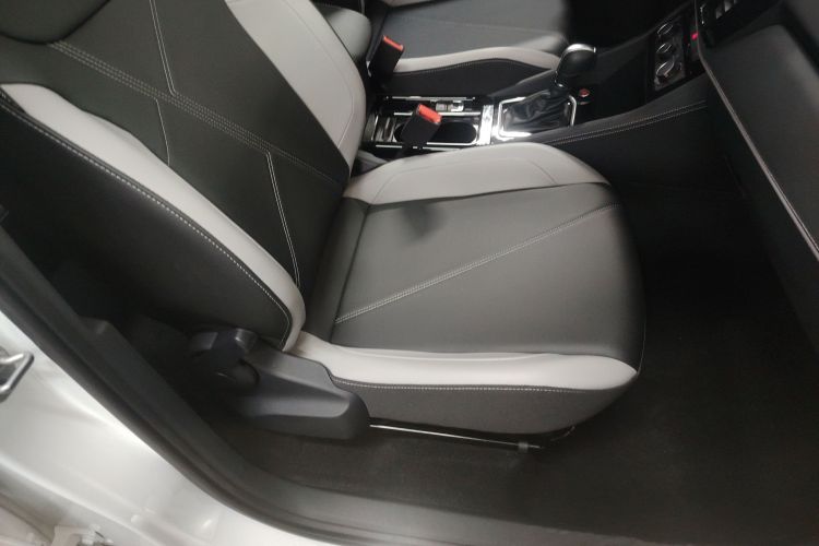 VS5 2025 car image #28
