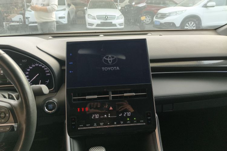 Toyota Avalon 2023 car image #28