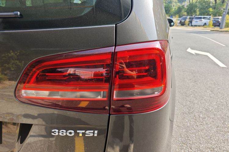 Volkswagen Sharan 2017 #28 Volkswagen Sharan 2017 car image #28