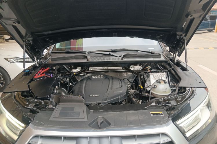 Audi Q5L 2020 car image #28