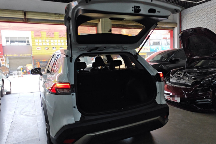 Toyota Frontlander 2022 car image #28