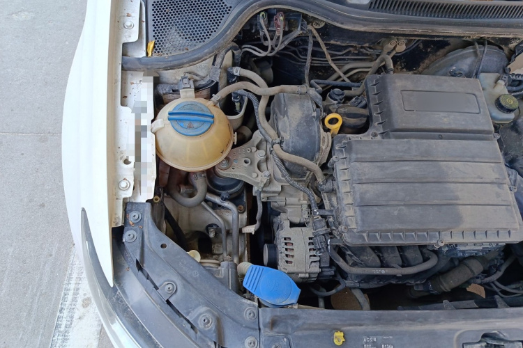 Polo 2015 car image #28