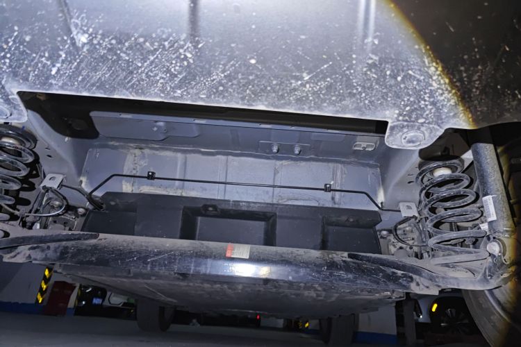 BYD Yuan Pro 2022 immagine di auto #28