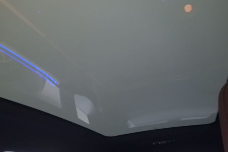 BMW iX 2024 car image #28