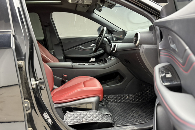 Forthing T5 EVO 2021 #28 Forthing T5 EVO 2021 car image #28