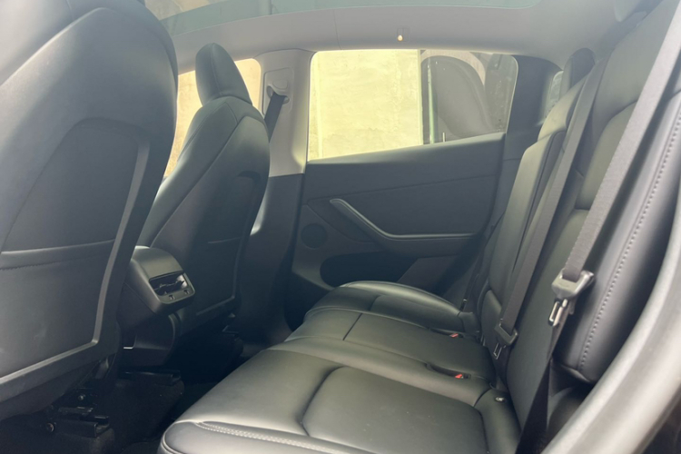 特斯拉 Model Y 2023 汽车图片 #28