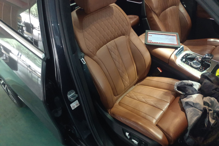 BMW X7 2020 صورة سيارة #28