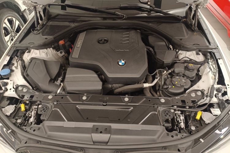 BMW 3 Series 2022 car image #28