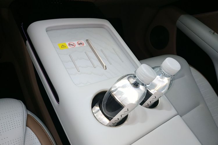 Avatr 07 2025 car image #28