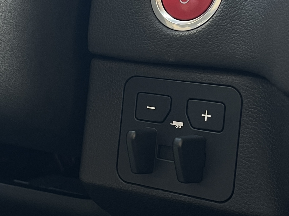 Toyota Sequoia 2023 #28 Toyota Sequoia 2023 imagen de coche #28