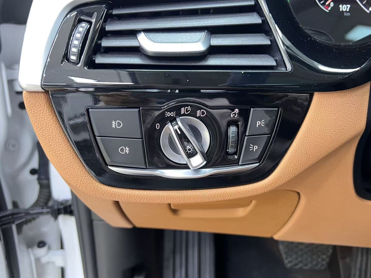 BMW 6 Series 2019 #28 BMW 6 Series 2019 car image #28