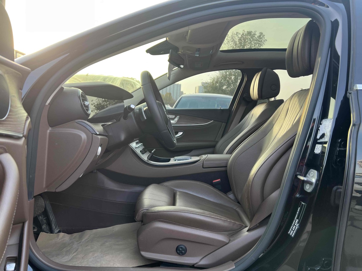 Mercedes-Benz E Class New Energy 2022 car image #28