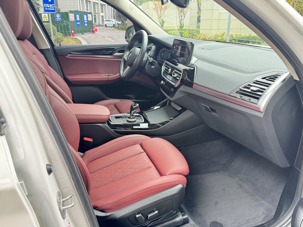 BMW X3 M 2023 immagine di auto #28